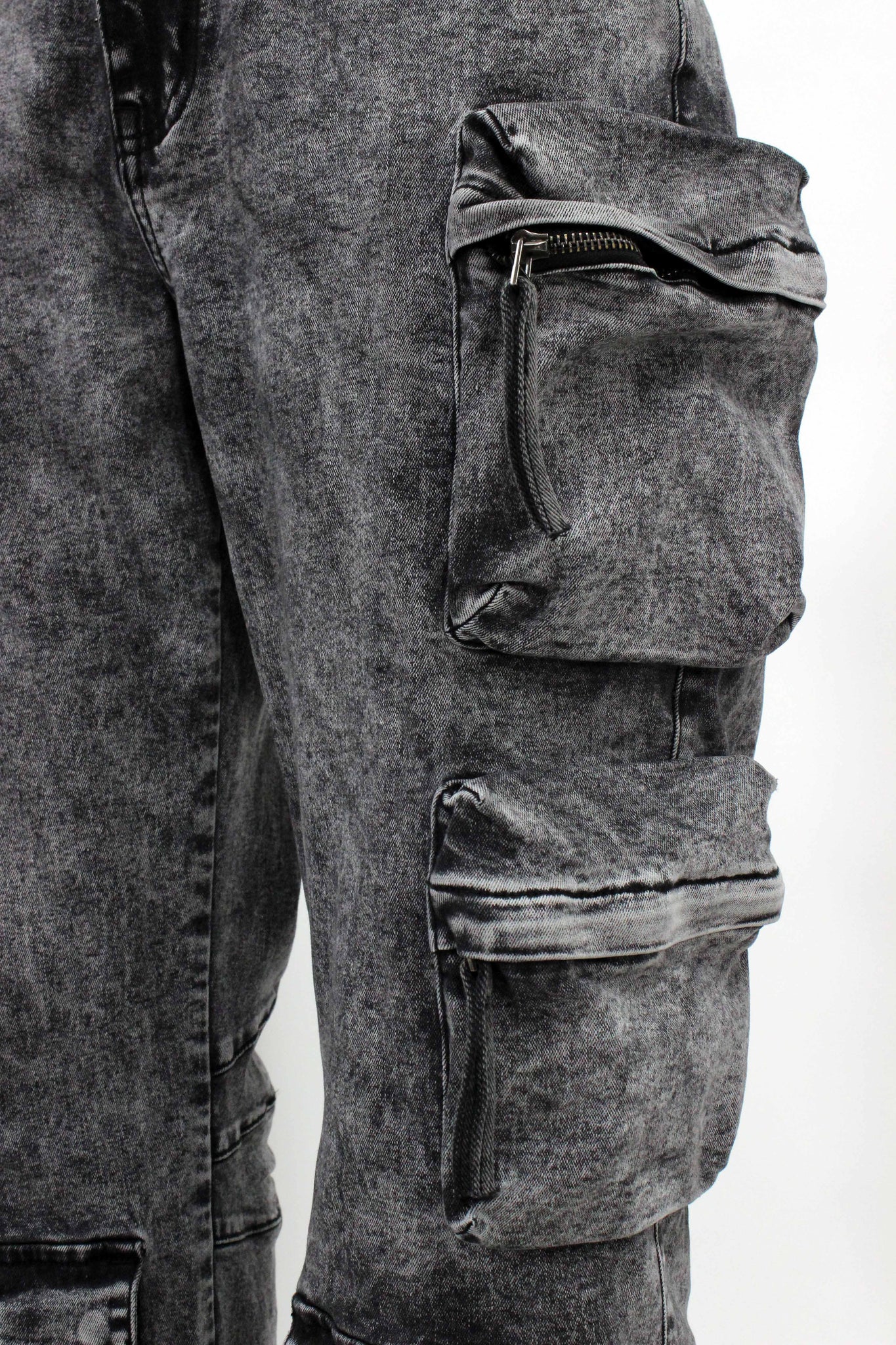 Baggy Fit Multi-Pocket Cargo Denim Jeans