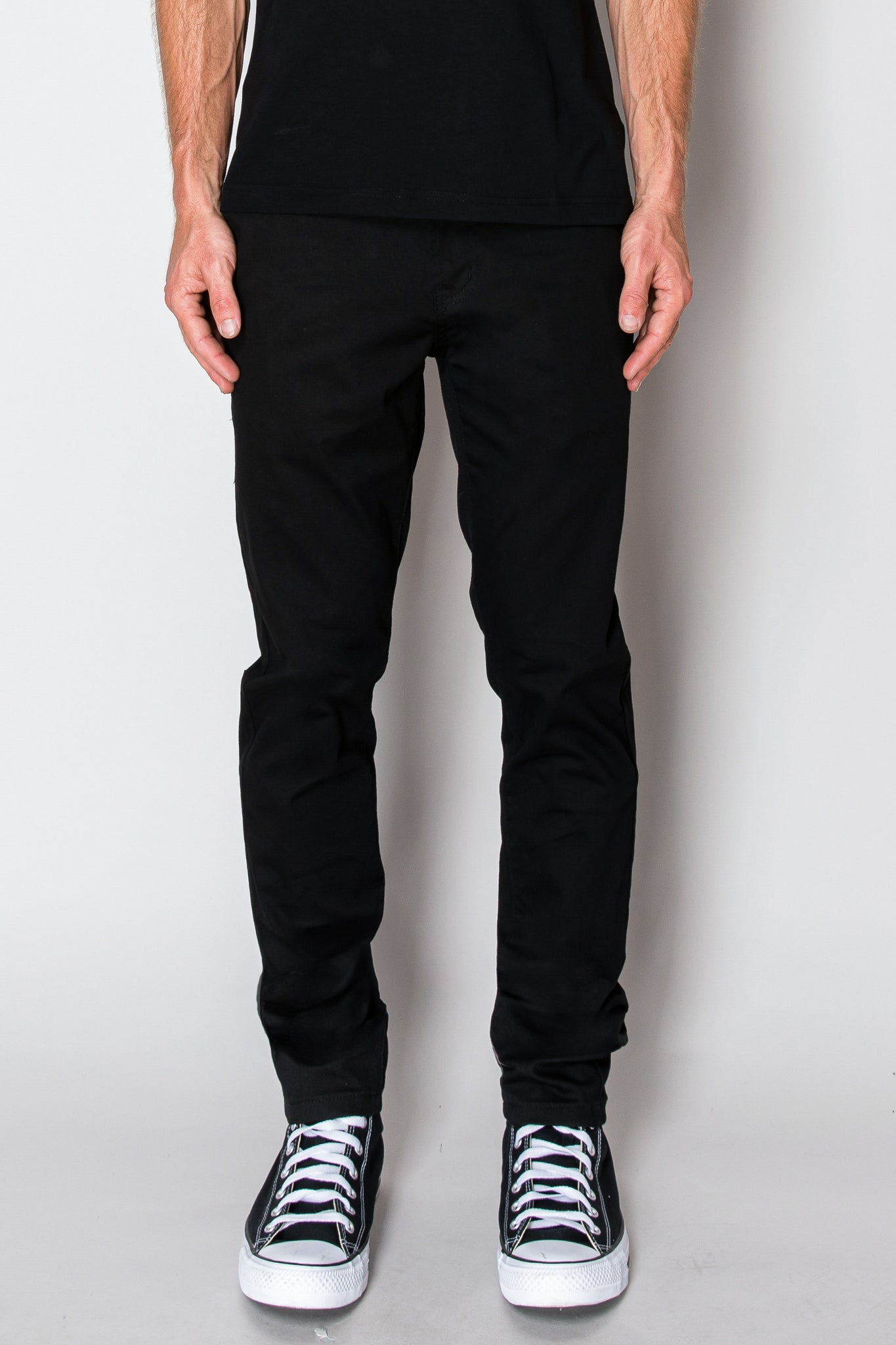 Essential Chino Pants