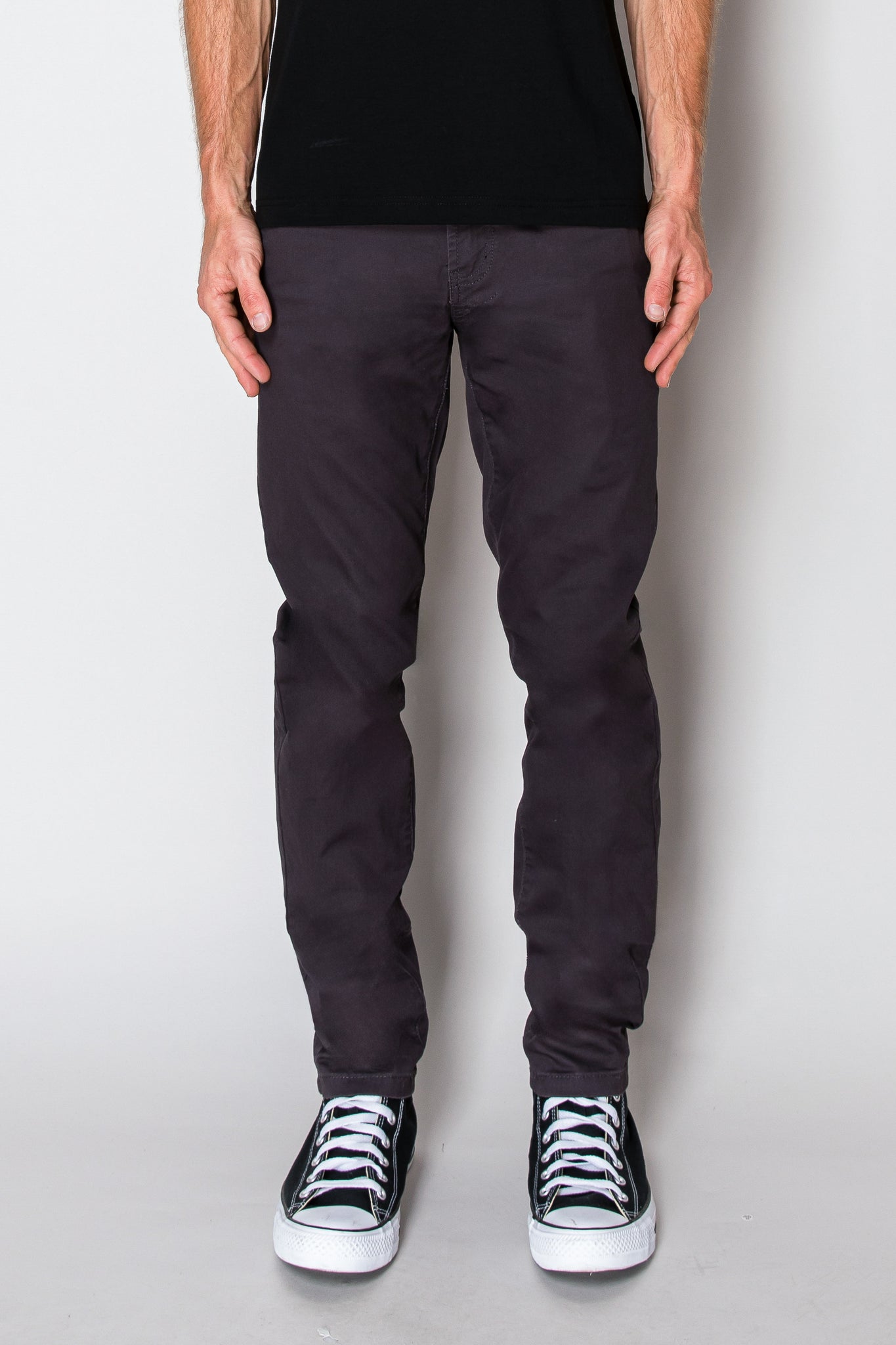 Essential Chino Pants