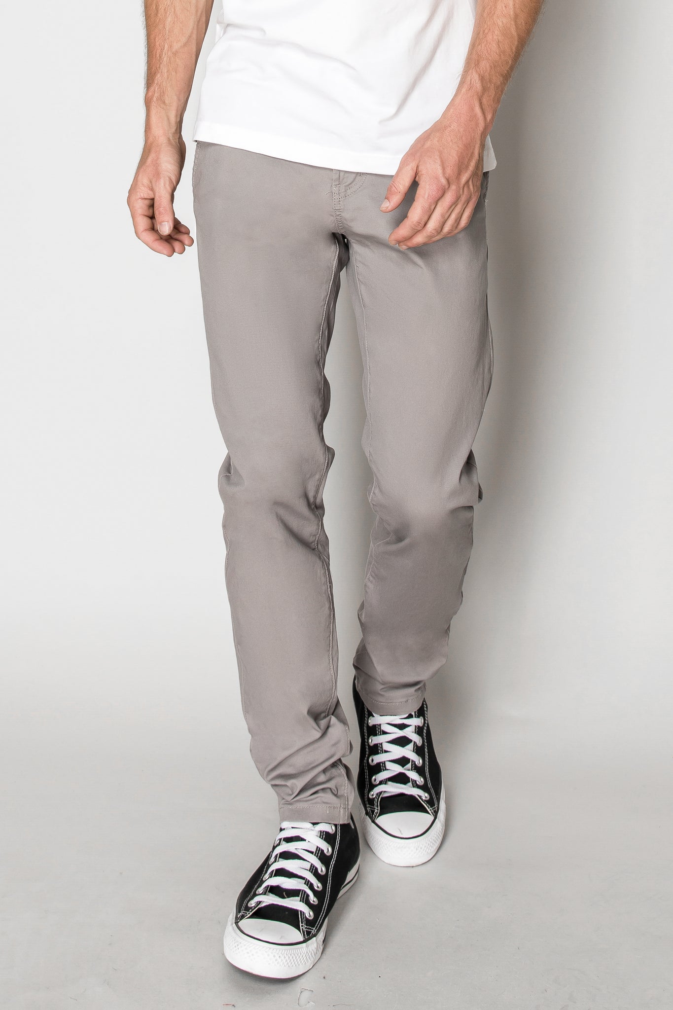 Essential Chino Pants