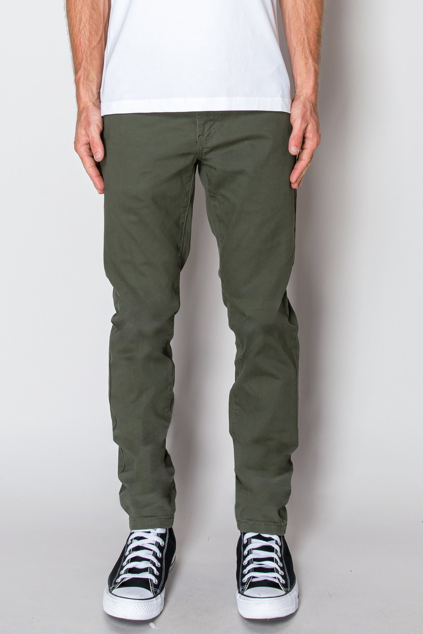 Essential Chino Pants