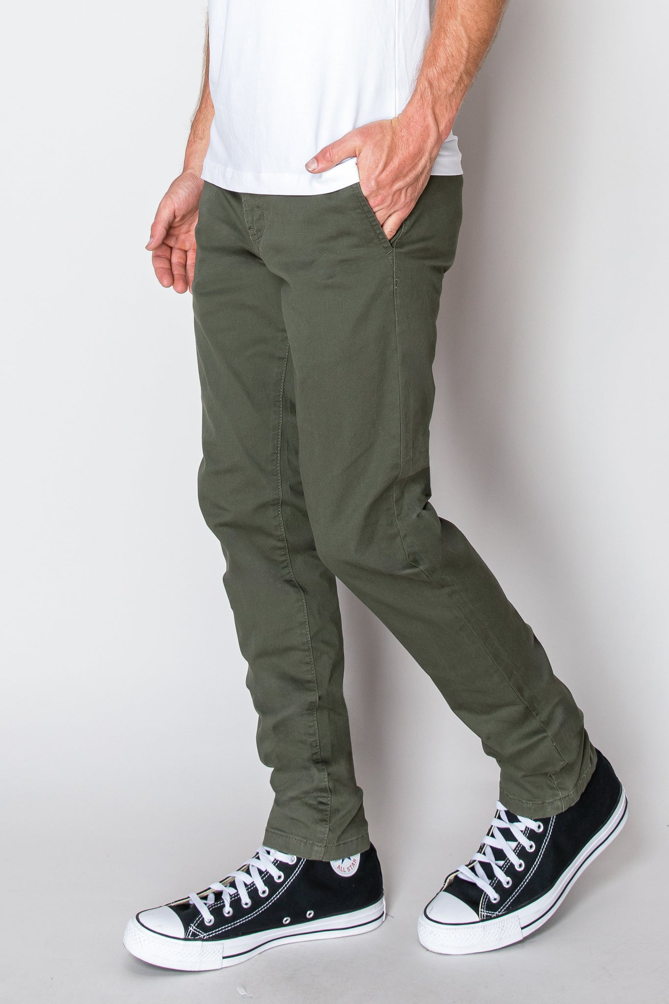 Essential Chino Pants