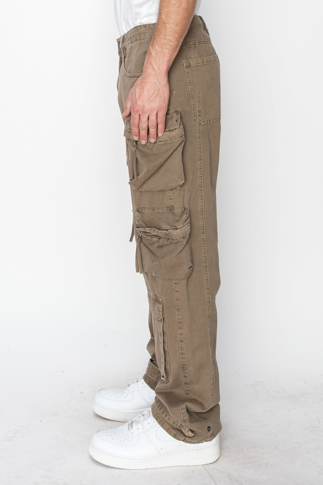 Baggy Fit Cargo Jeans